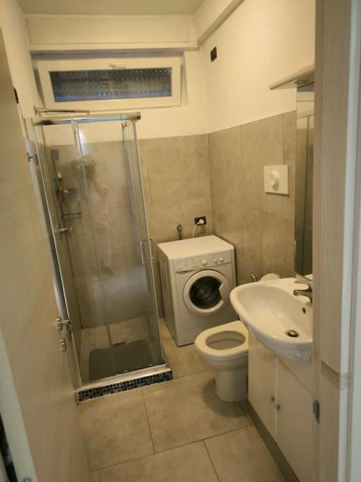 Chez Elisa Zona Sobborghi Monza Brianza , Italia Apartment Bagian luar foto